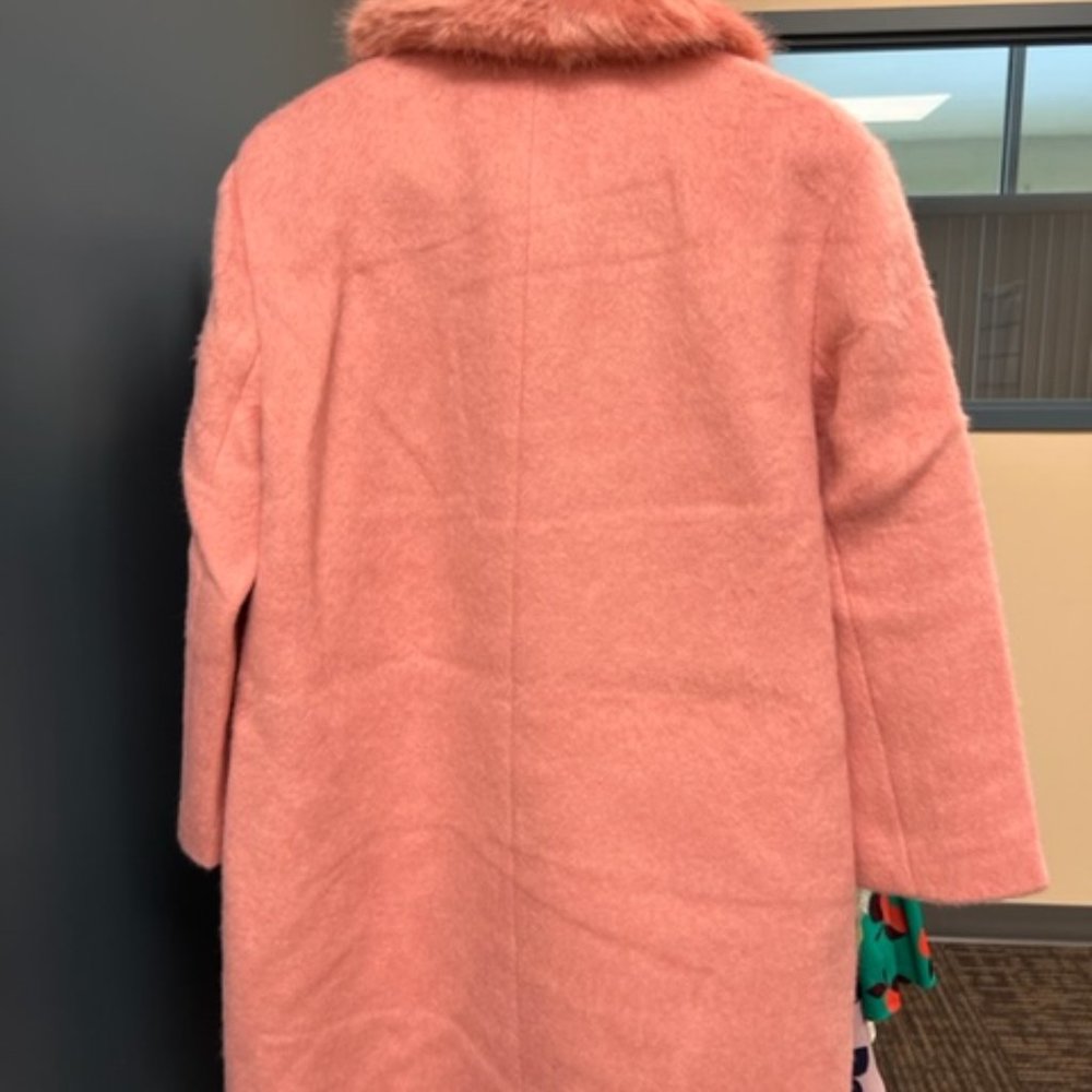 Women's Pink Faux-Fur Collar Wool Coat - Picture 2 of 6